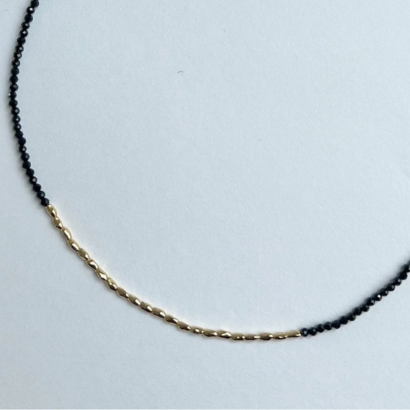 Mini nugget and black spinel beaded necklace - Picture 3 of 5